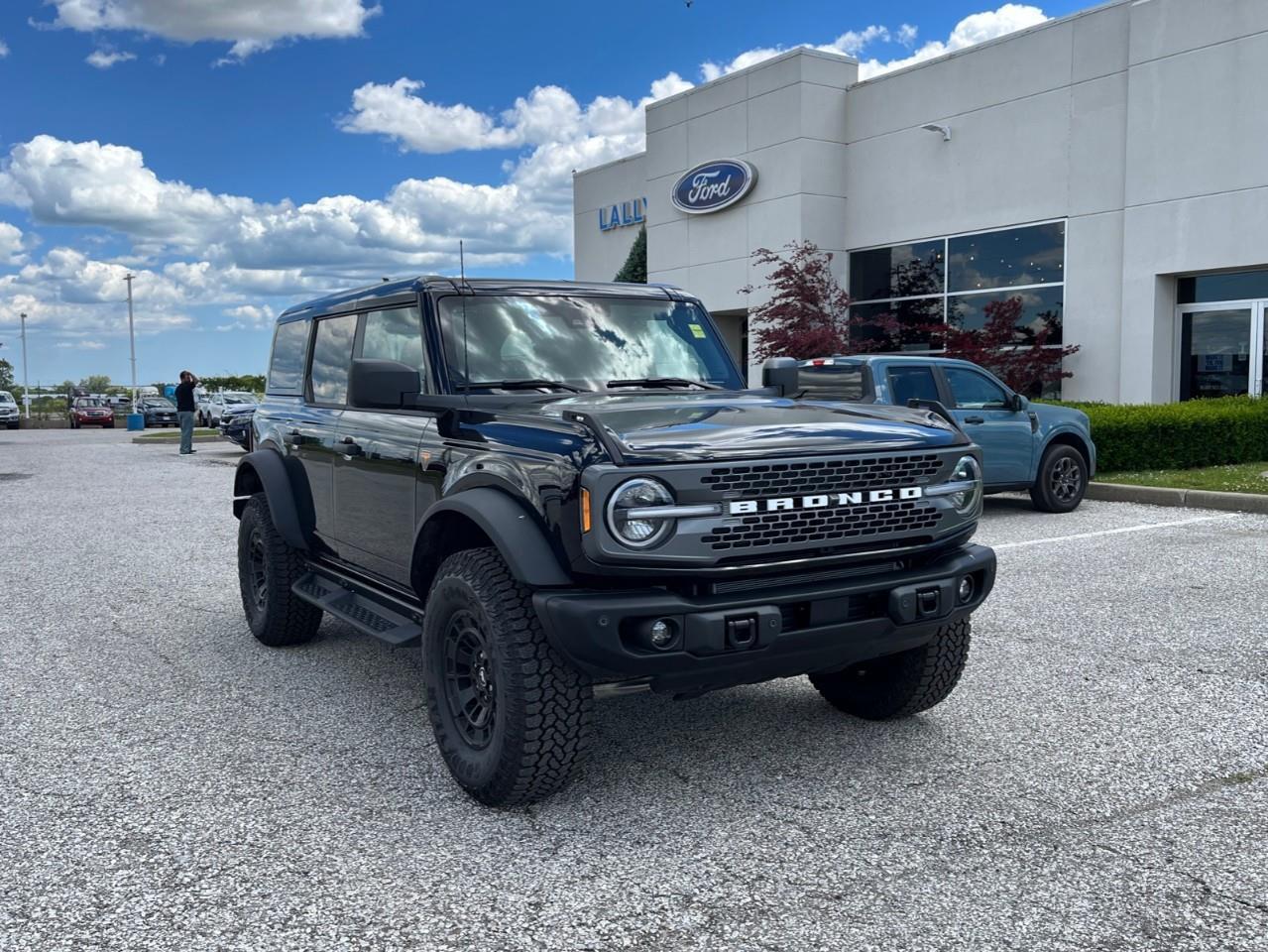 2026 Ford Bronco Badlands Photo0