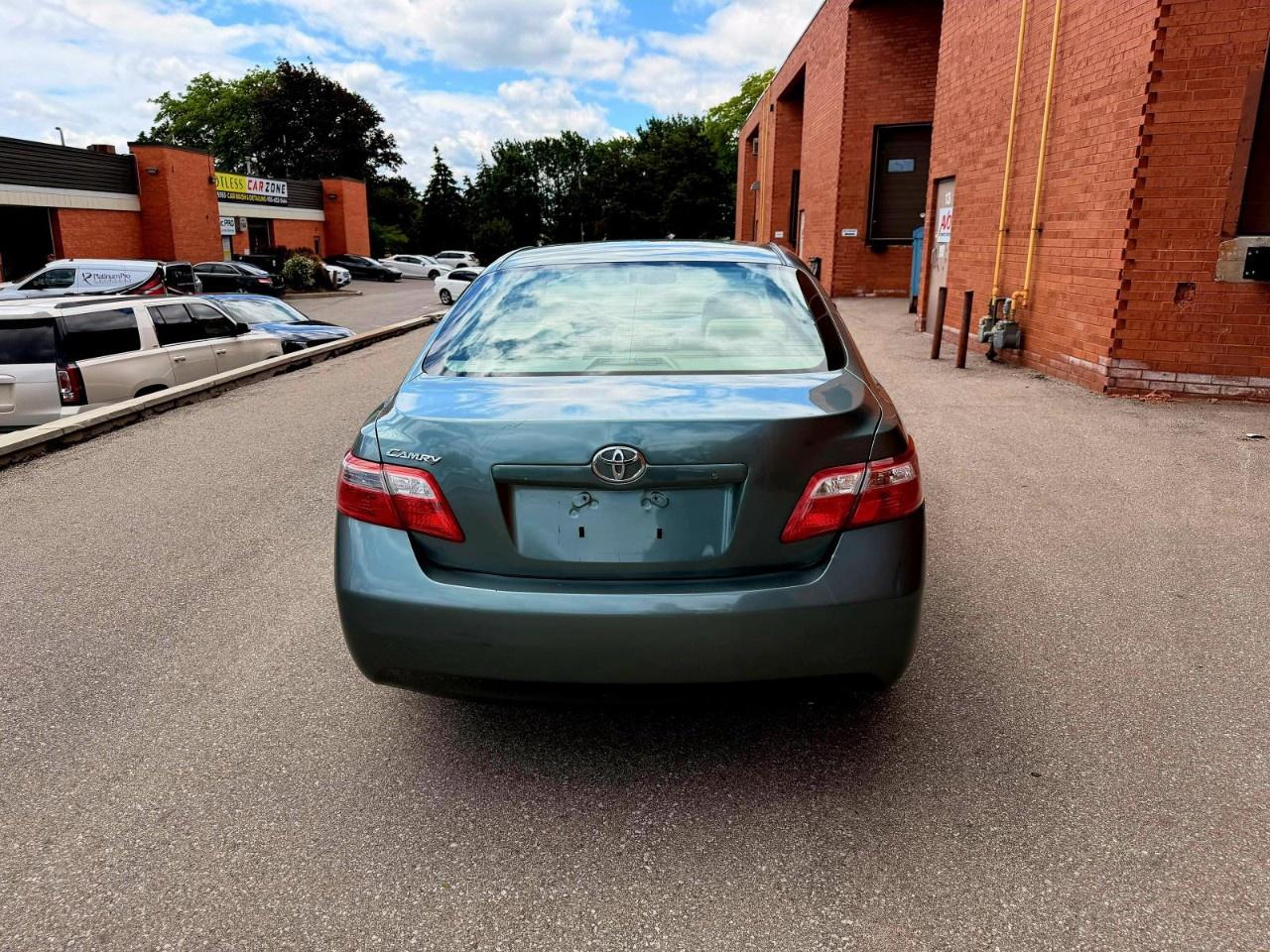 2008 Toyota Camry 4dr Sdn I4 Auto LE Photo