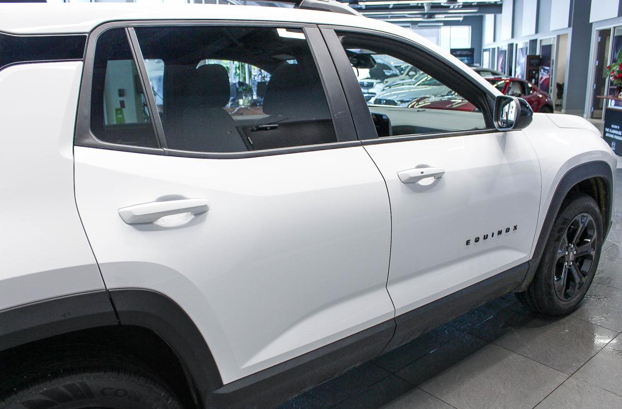 2025 Chevrolet Equinox LT HEATED SEATS/STEERING WHEEL - REMOTE START - CLOTH UPHOLSTERY - NAVIGATION Photo