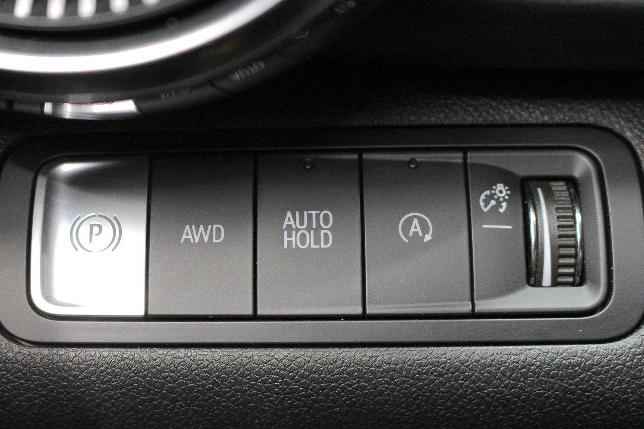 2025 Chevrolet Equinox LT HEATED SEATS/STEERING WHEEL - REMOTE START - CLOTH UPHOLSTERY - NAVIGATION Photo