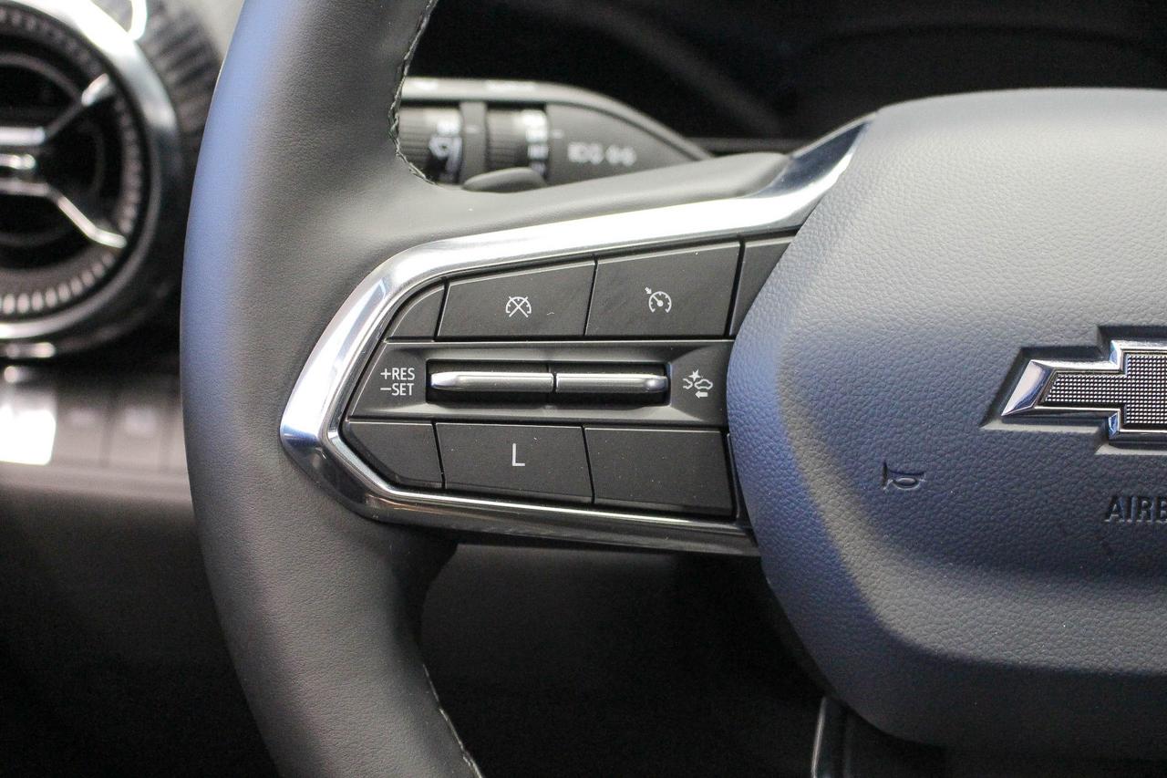 2025 Chevrolet Equinox LT HEATED SEATS/STEERING WHEEL - REMOTE START - CLOTH UPHOLSTERY - NAVIGATION Photo