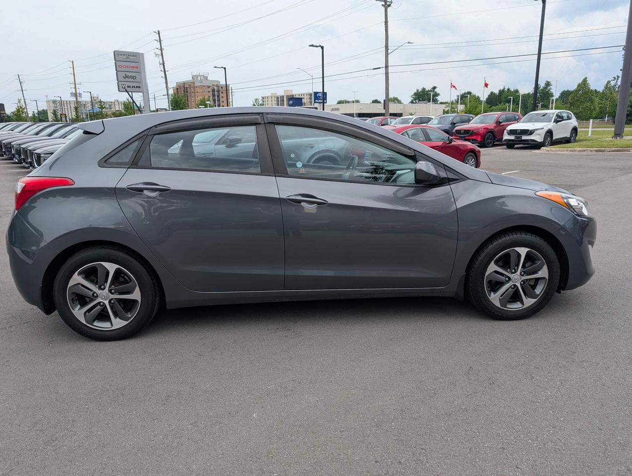 2017 Hyundai Elantra GT SE Photo