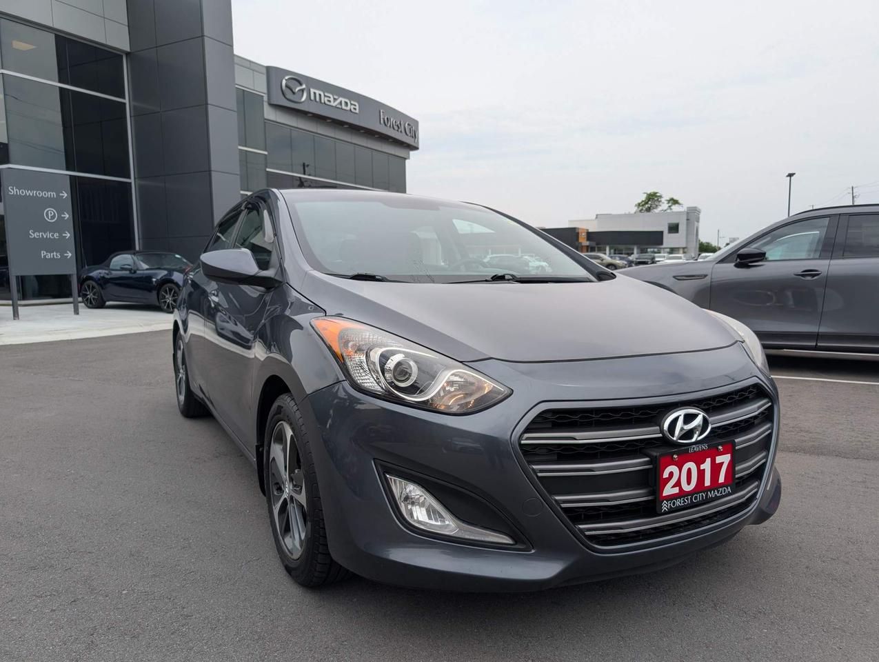 2017 Hyundai Elantra GT SE Photo