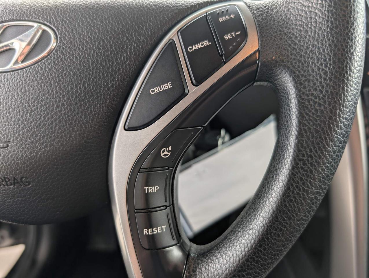 2017 Hyundai Elantra GT SE Photo