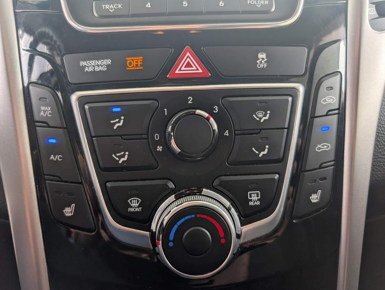 2017 Hyundai Elantra GT SE Photo