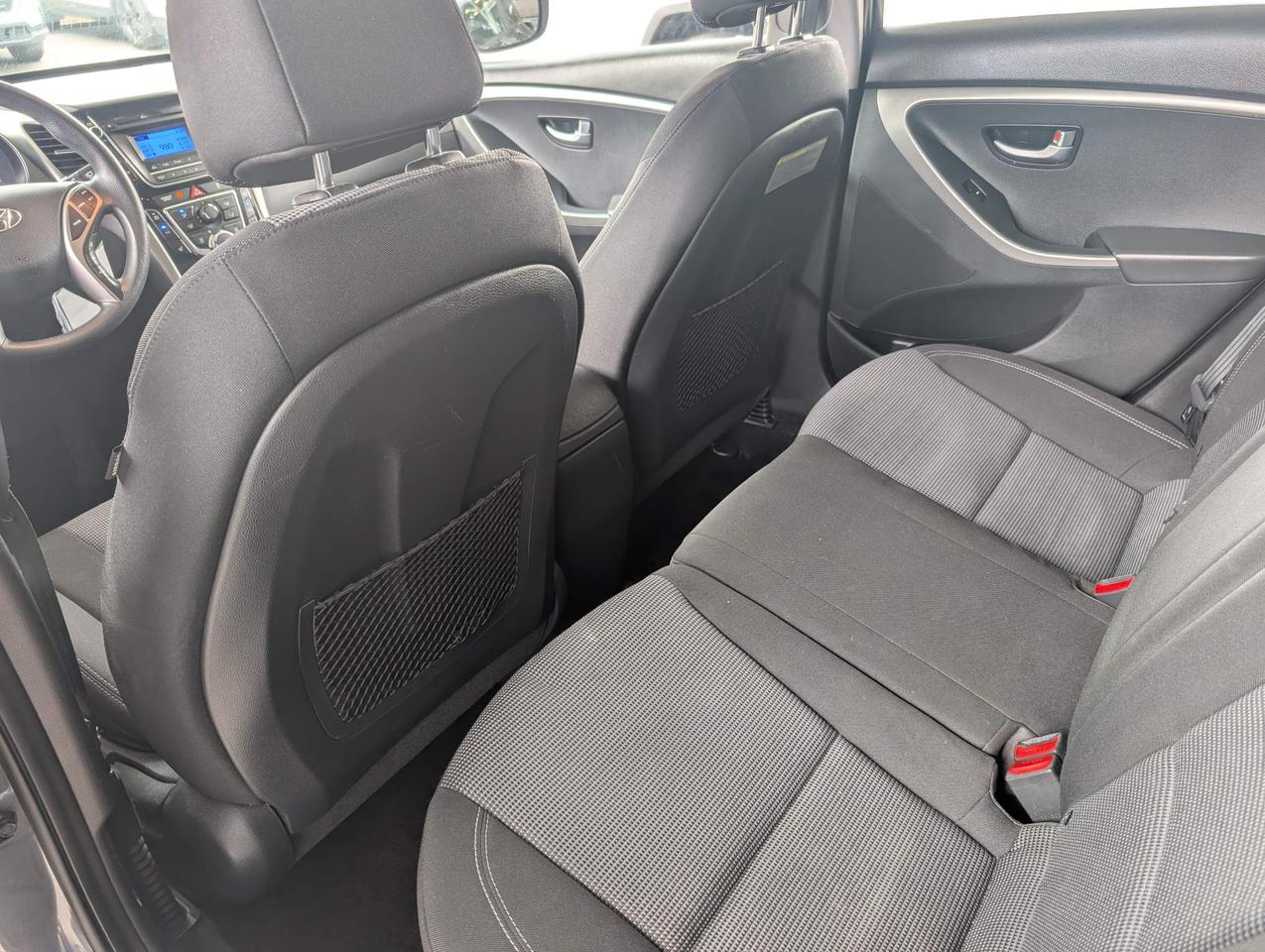 2017 Hyundai Elantra GT SE Photo