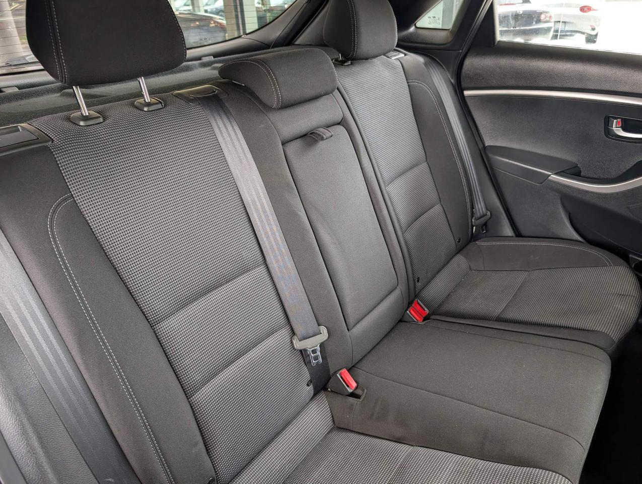 2017 Hyundai Elantra GT SE Photo
