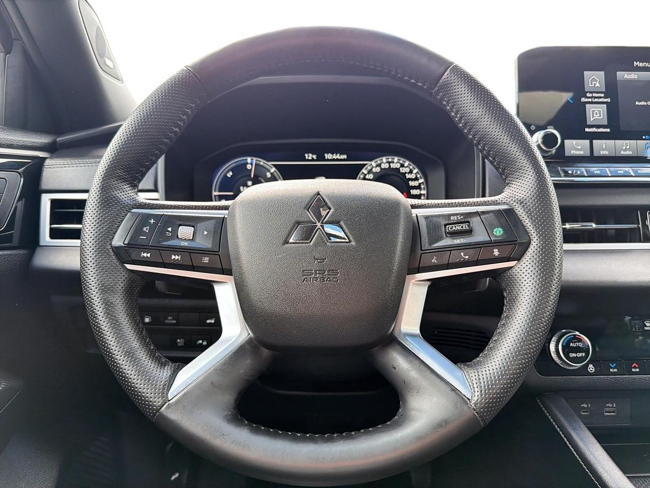 2025 Mitsubishi Outlander Phev GT Photo