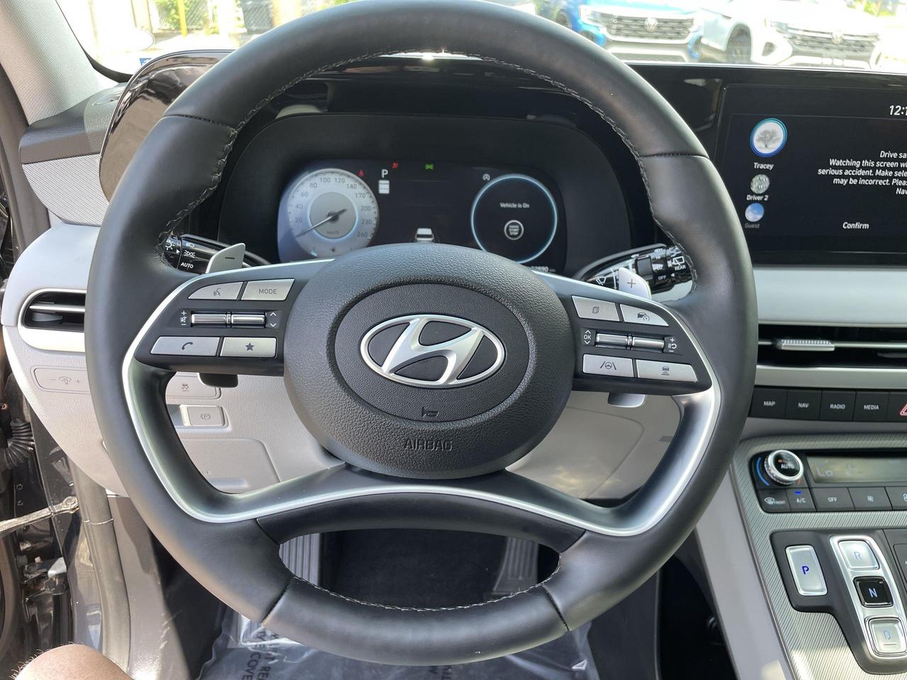2025 Hyundai PALISADE Urban 8 Passenger 8 PASSENGER, LEATHERETTE, ROOF, Photo