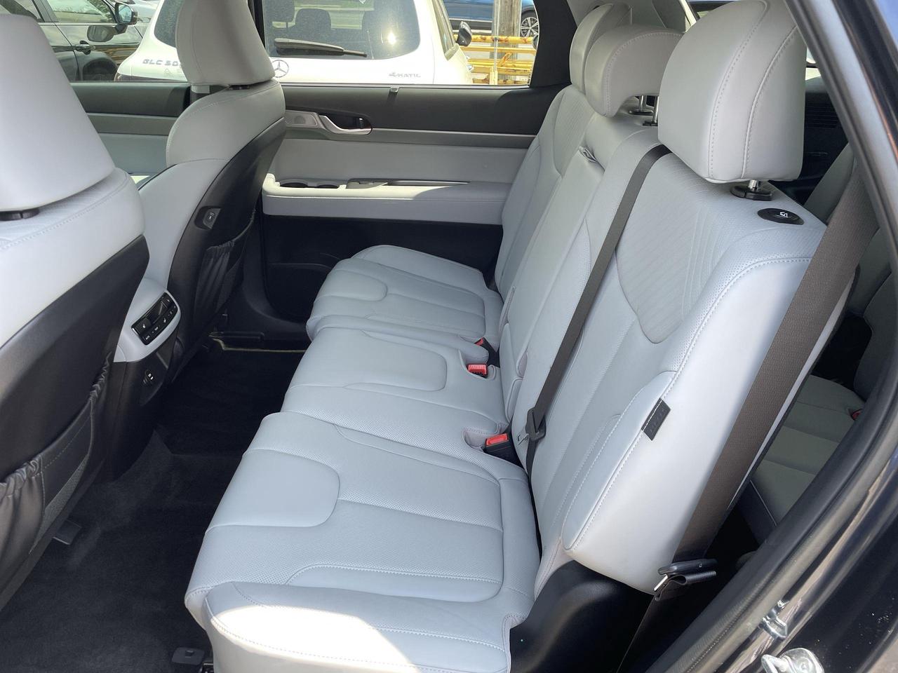 2025 Hyundai PALISADE Urban 8 Passenger 8 PASSENGER, LEATHERETTE, ROOF, Photo