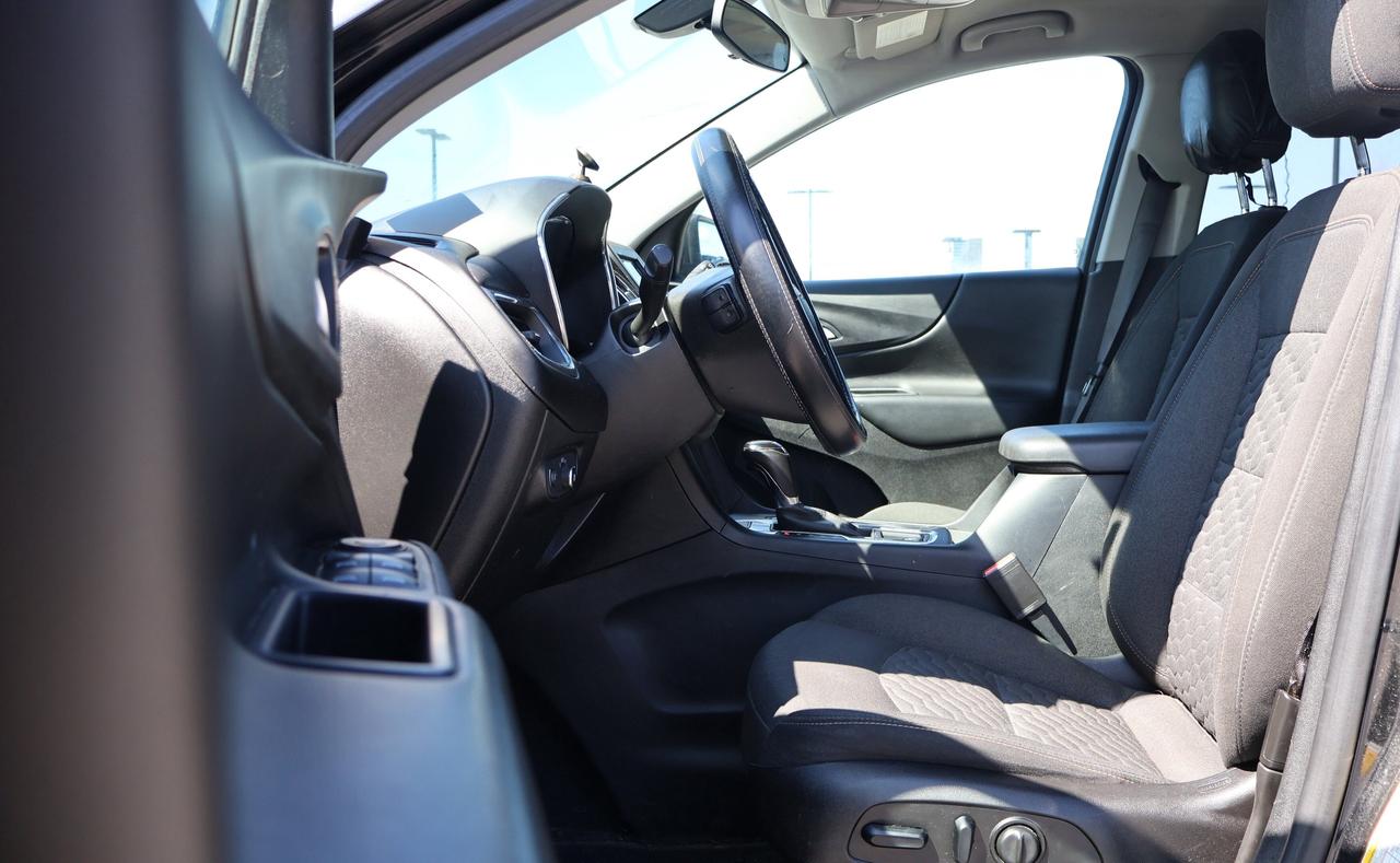 2019 Chevrolet Equinox LT | 7-inch Touchscreen Infotainment System Photo