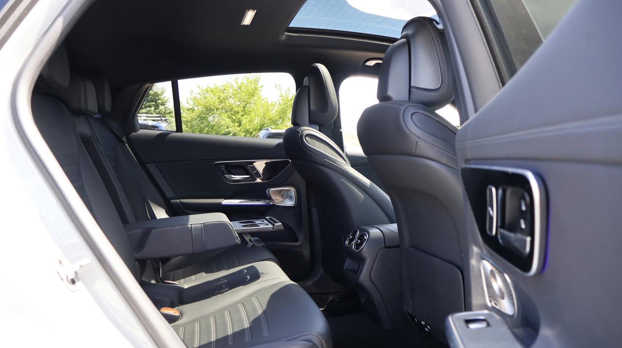 2026 Mercedes-Benz GLC GLC 300 | | Moonroof | Photo