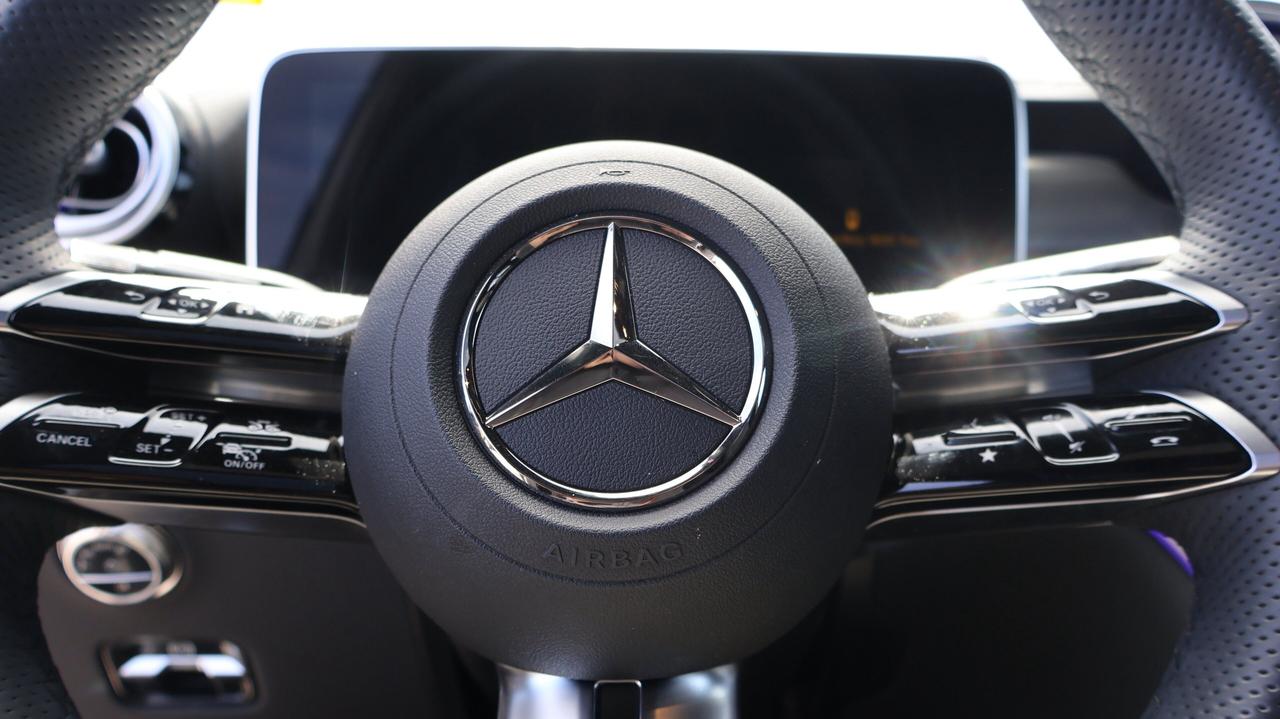 2026 Mercedes-Benz GLC GLC 300 | | Moonroof | Photo