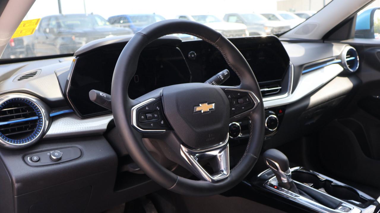 2025 Chevrolet Trax LT | Heated Front Seats | Advanced Safety Suite Photo