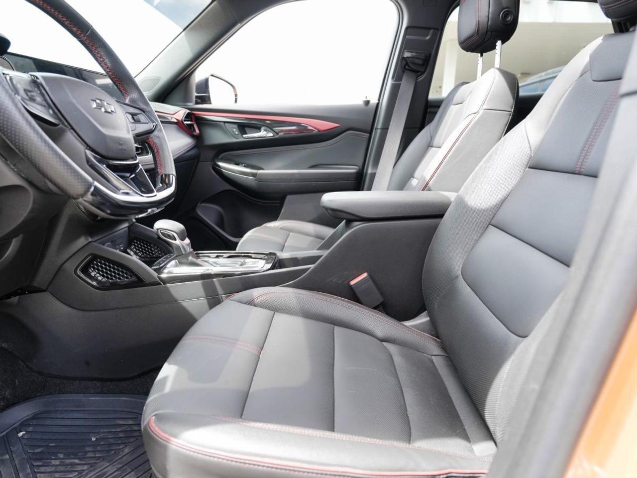 2024 Chevrolet TrailBlazer AWD 4dr RS | PANO ROOF | LEATHER | LOW KM Photo