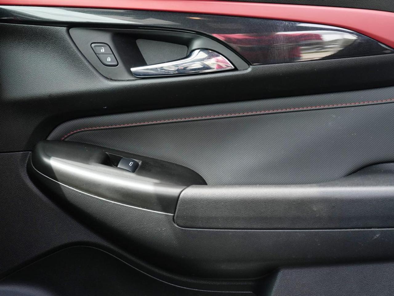 2024 Chevrolet TrailBlazer AWD 4dr RS | PANO ROOF | LEATHER | LOW KM Photo