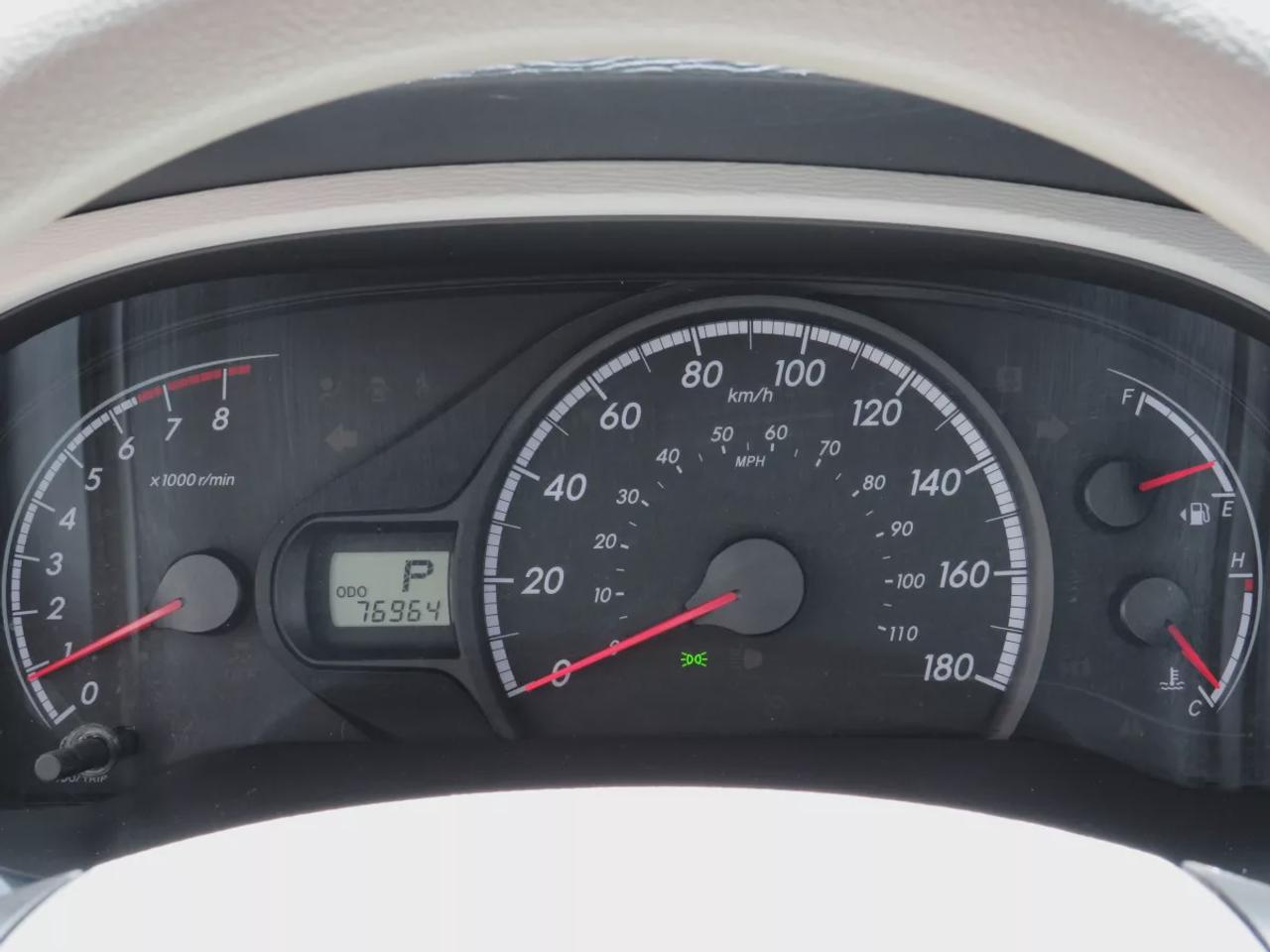 2014 Toyota Sienna LE Photo