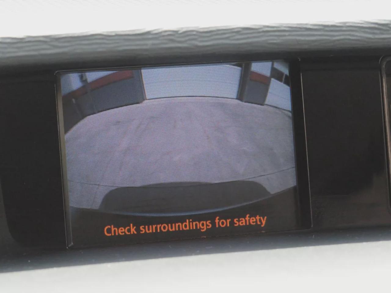 2014 Toyota Sienna LE Photo
