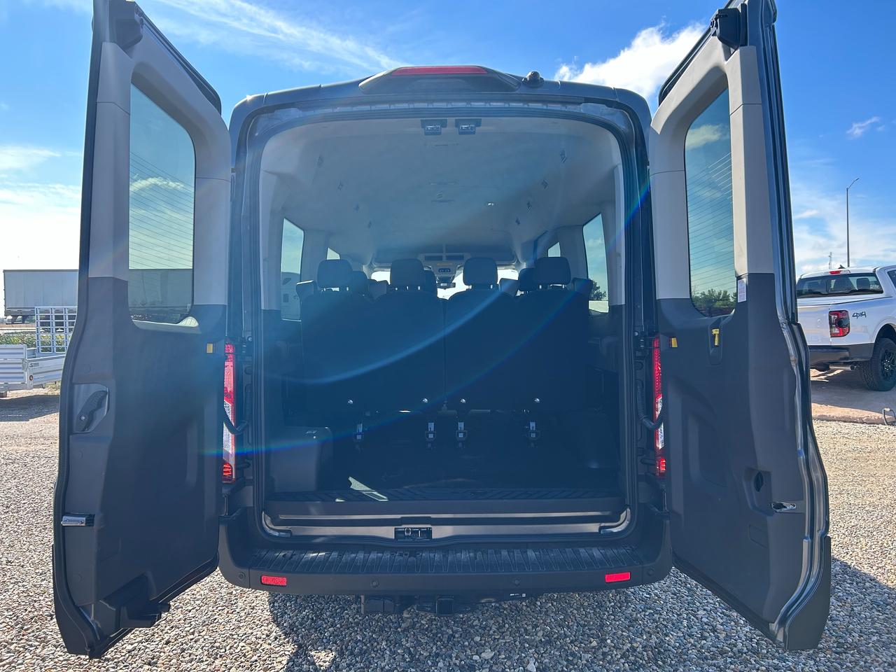 2026 Ford Transit Passenger Wagon XLT T-350 148 Med Roof  AWD 302A Photo