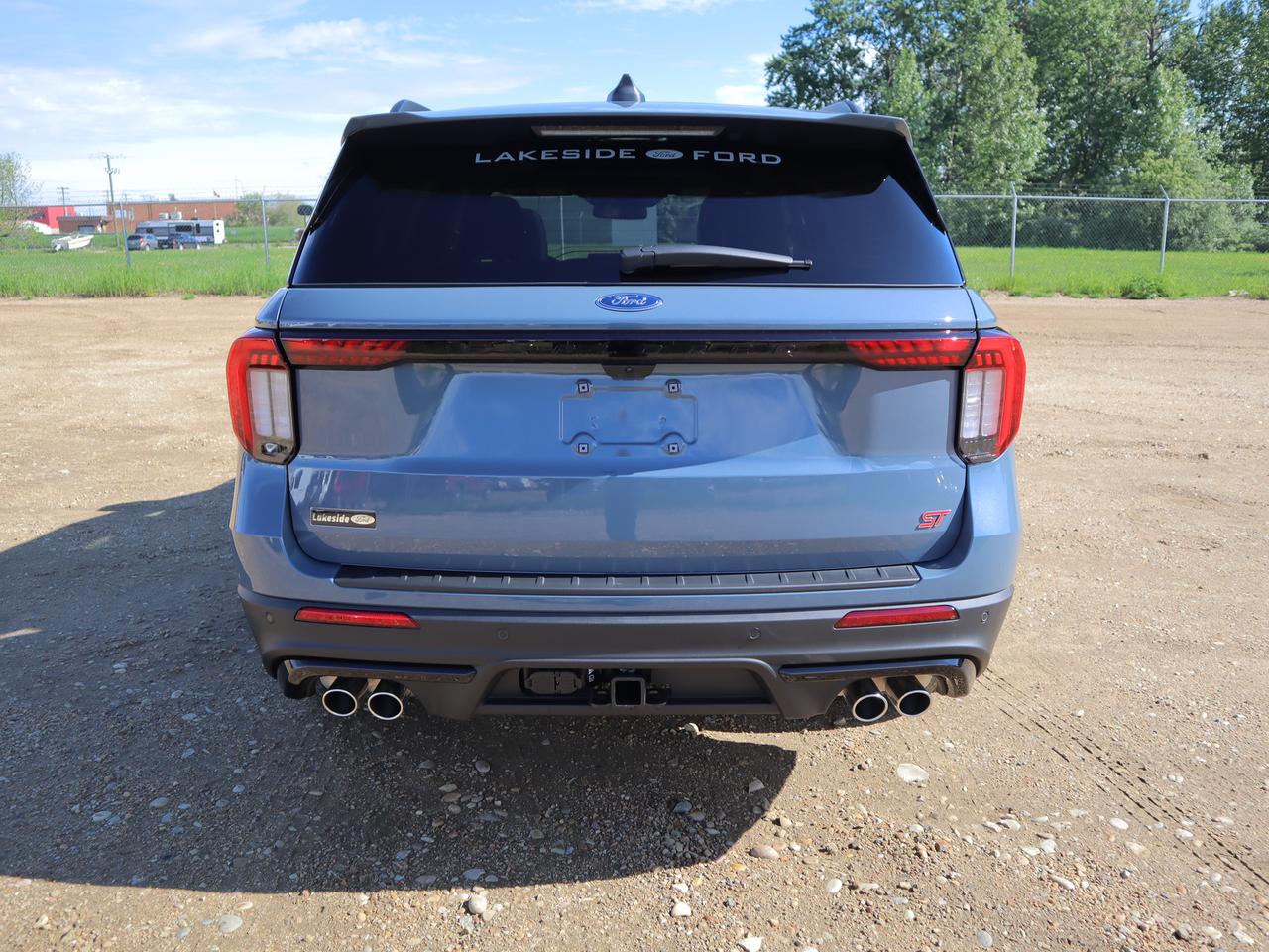 2026 Ford Explorer ST Photo3