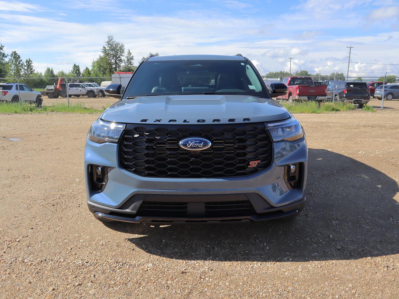 2026 Ford Explorer ST Photo1