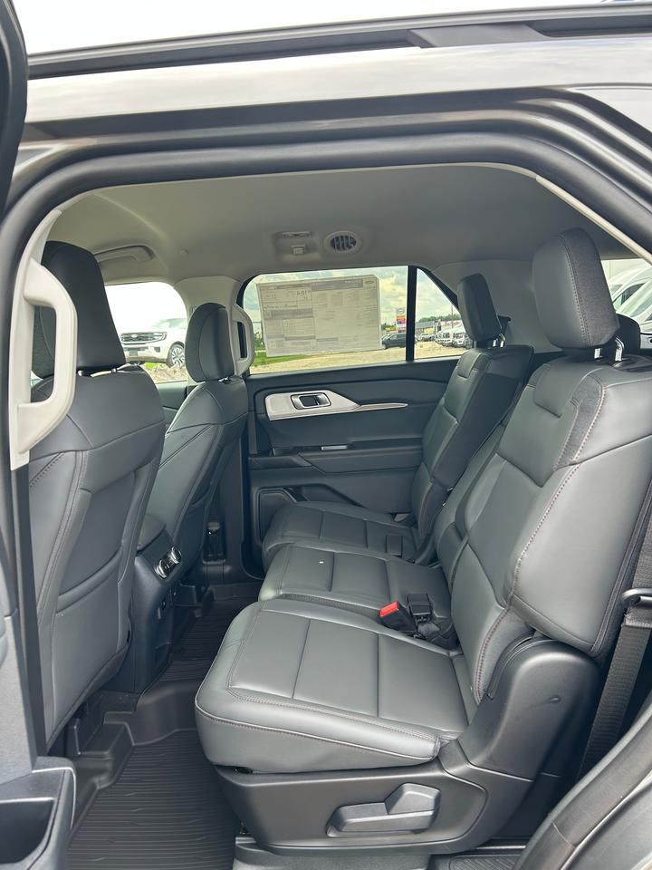 2026 Ford Explorer ACTIVE W/200A PKG 4WD 200A Photo5