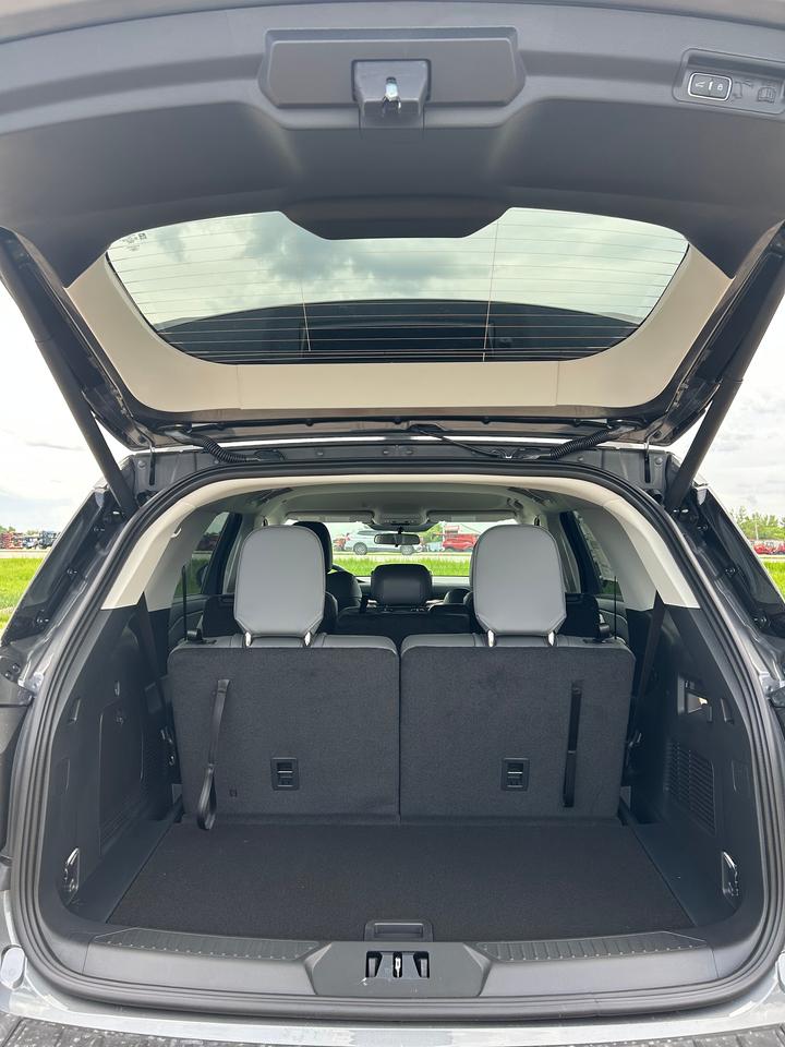 2026 Ford Explorer ACTIVE W/200A PKG 4WD 200A Photo5