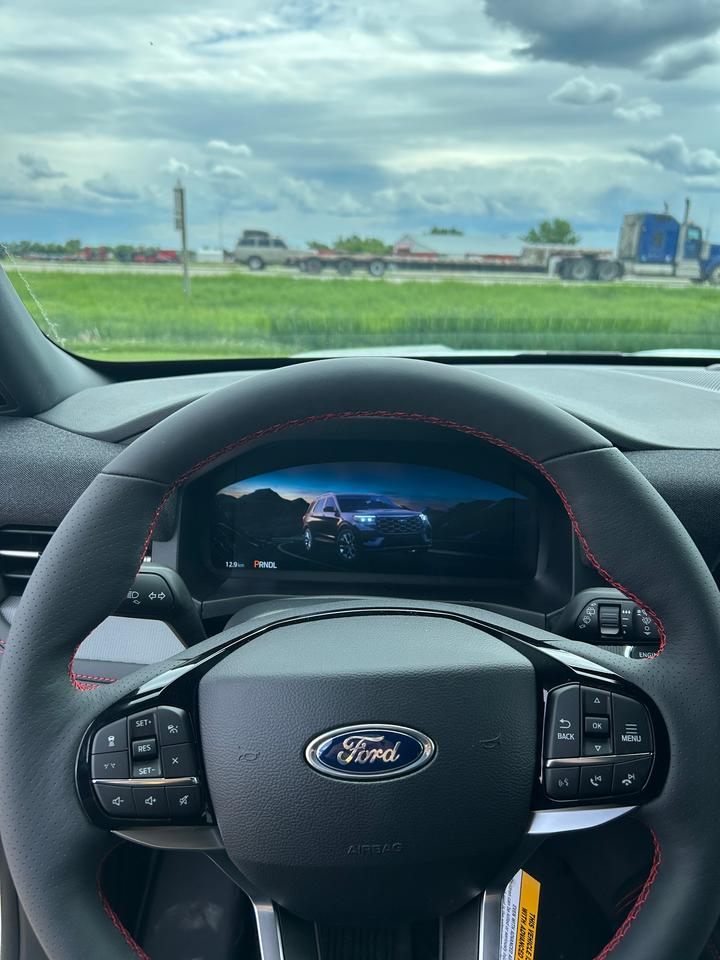2026 Ford Explorer ST-LINE 4WD 300A Photo5