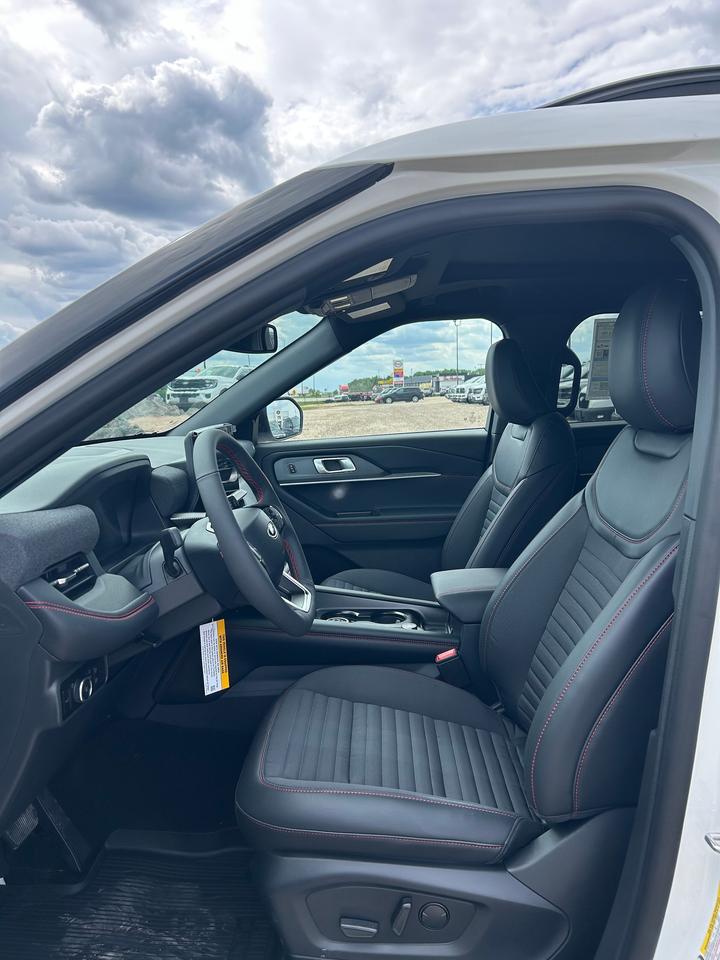 2026 Ford Explorer ST-LINE 4WD 300A Photo5