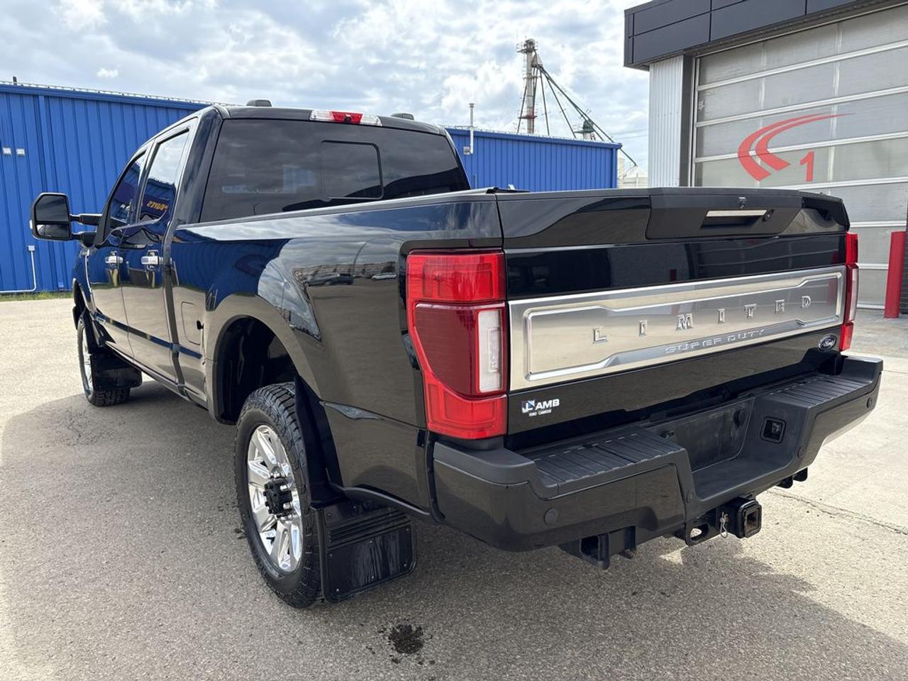 2022 Ford F-350 Super Duty SRW Limited Photo4