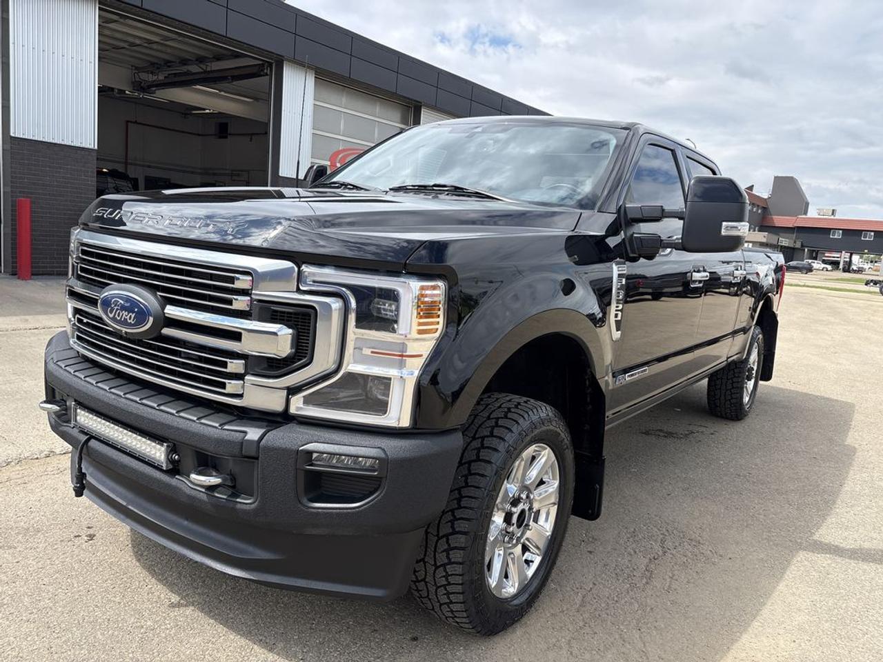 2022 Ford F-350 Super Duty SRW Limited Photo1
