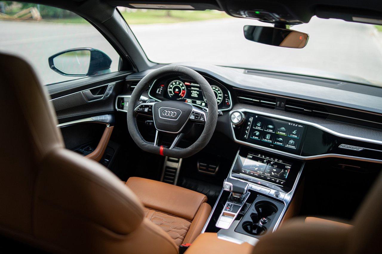 2023 Audi RS 6 Avant  Photo