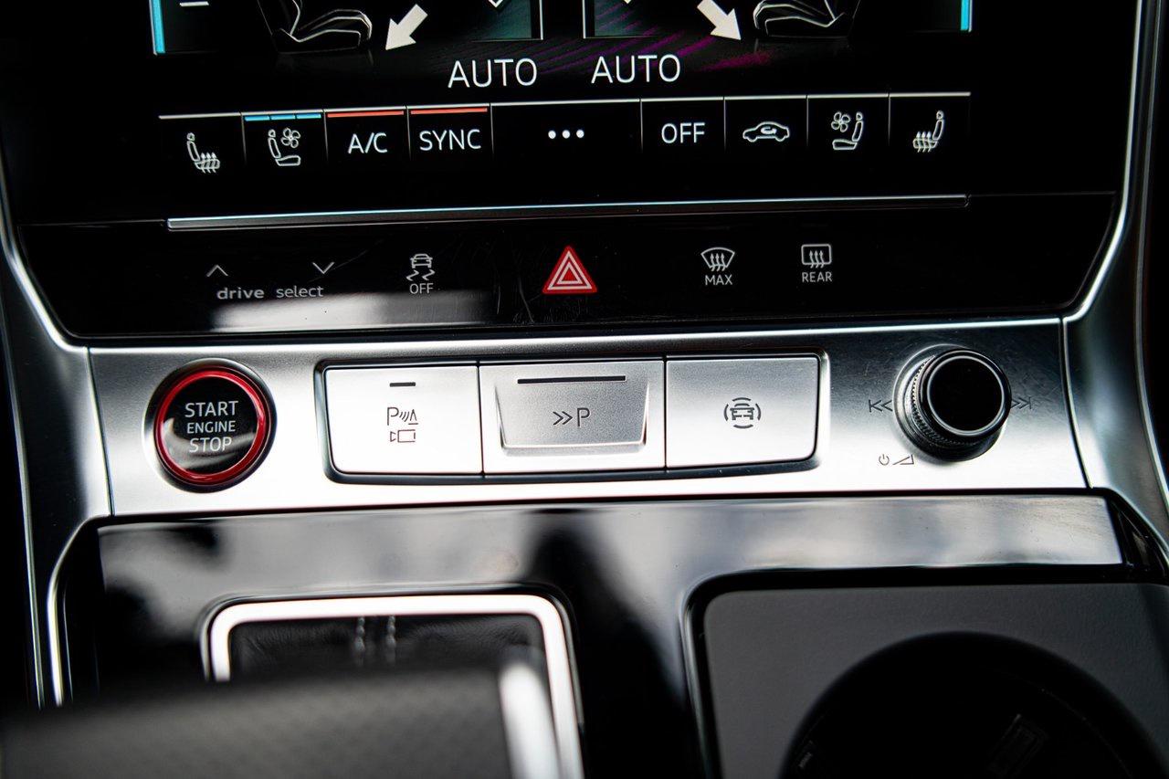2023 Audi RS 6 Avant  Photo