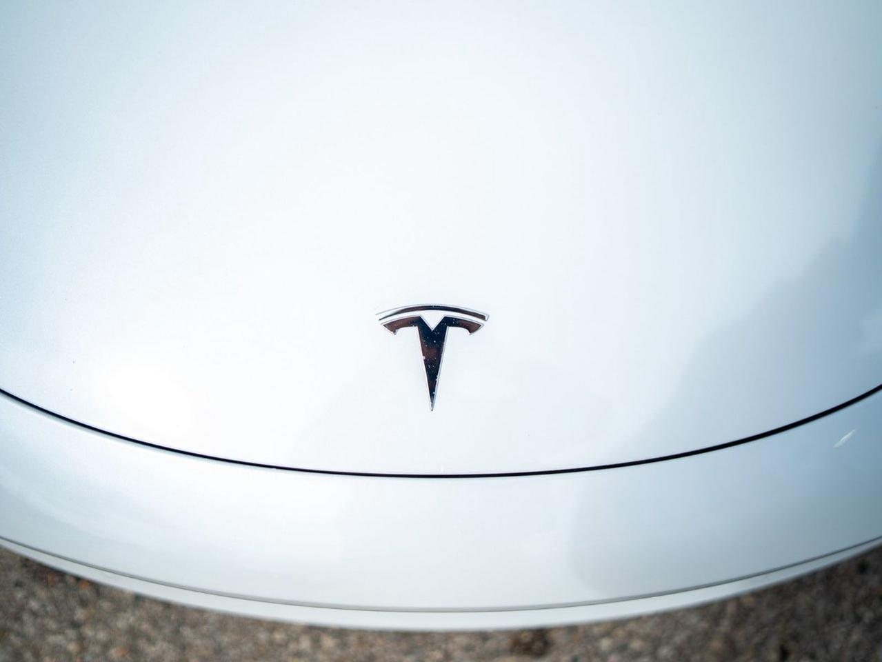 2022 Tesla Model 3 Long Range AWD Photo