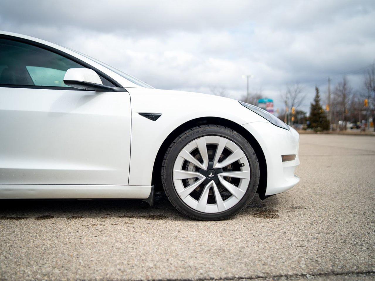 2022 Tesla Model 3 Long Range AWD Photo