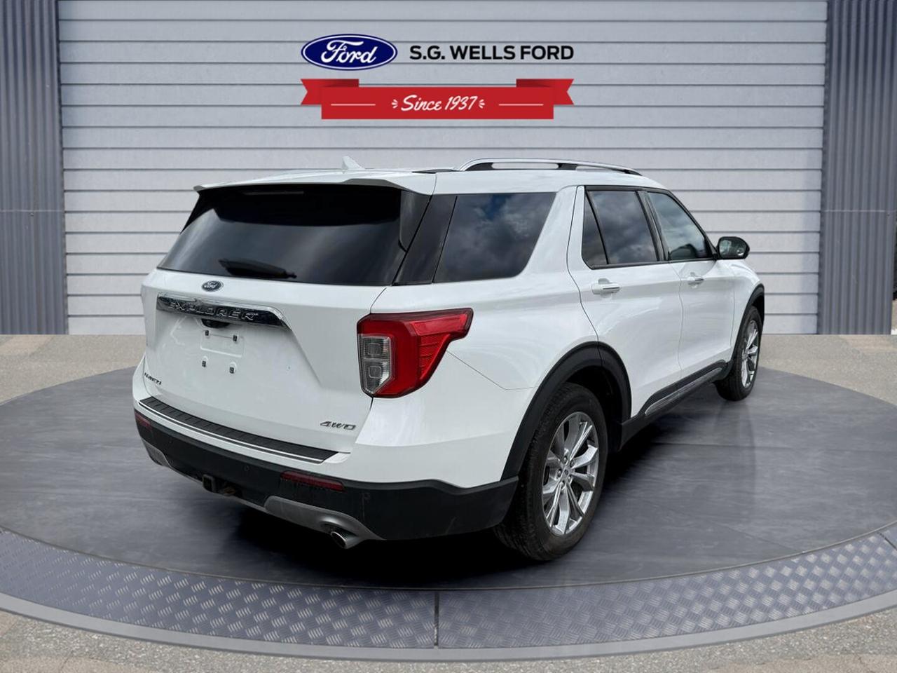 2023 Ford Explorer LIMITED Photo