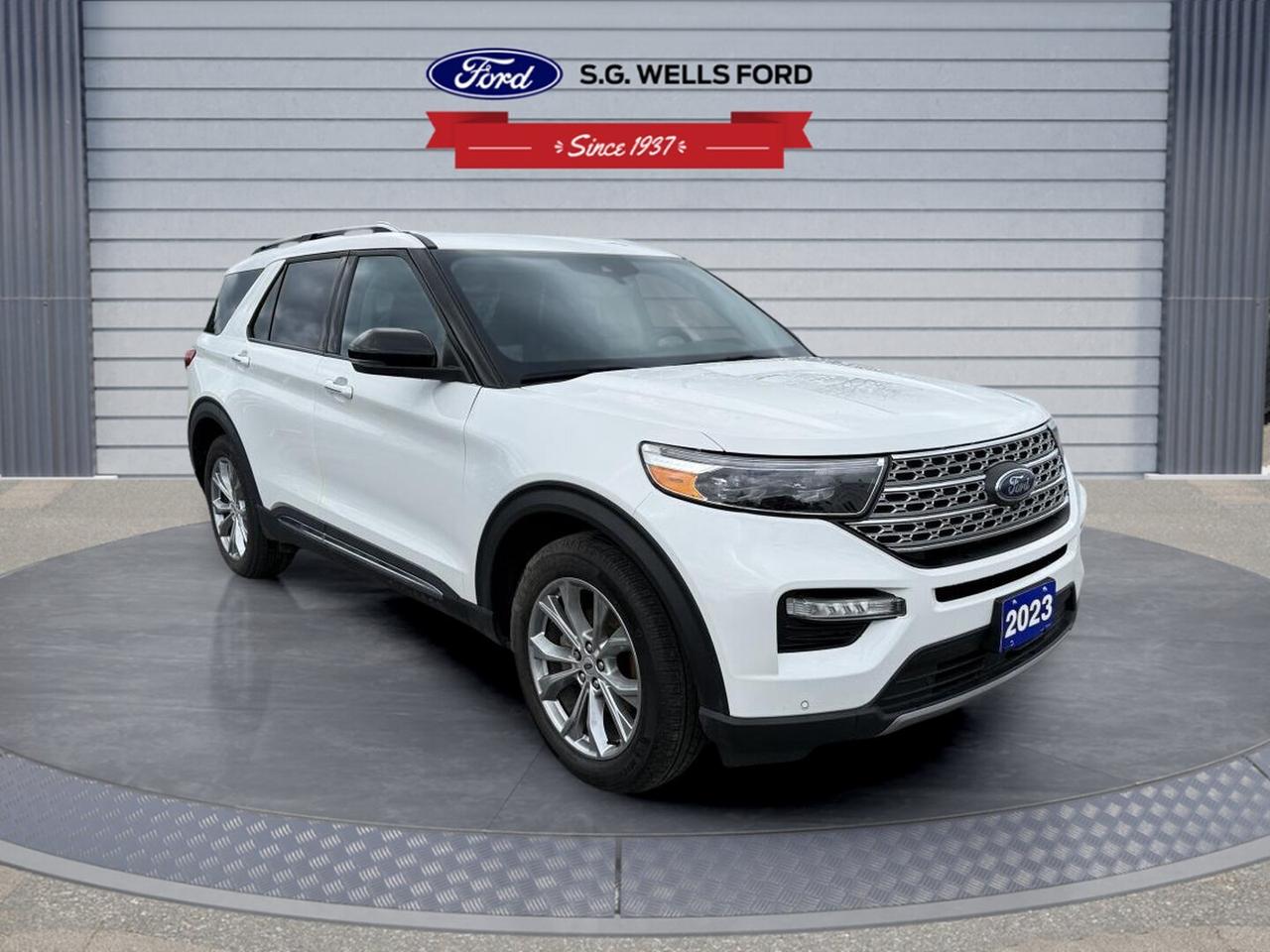 2023 Ford Explorer LIMITED Photo