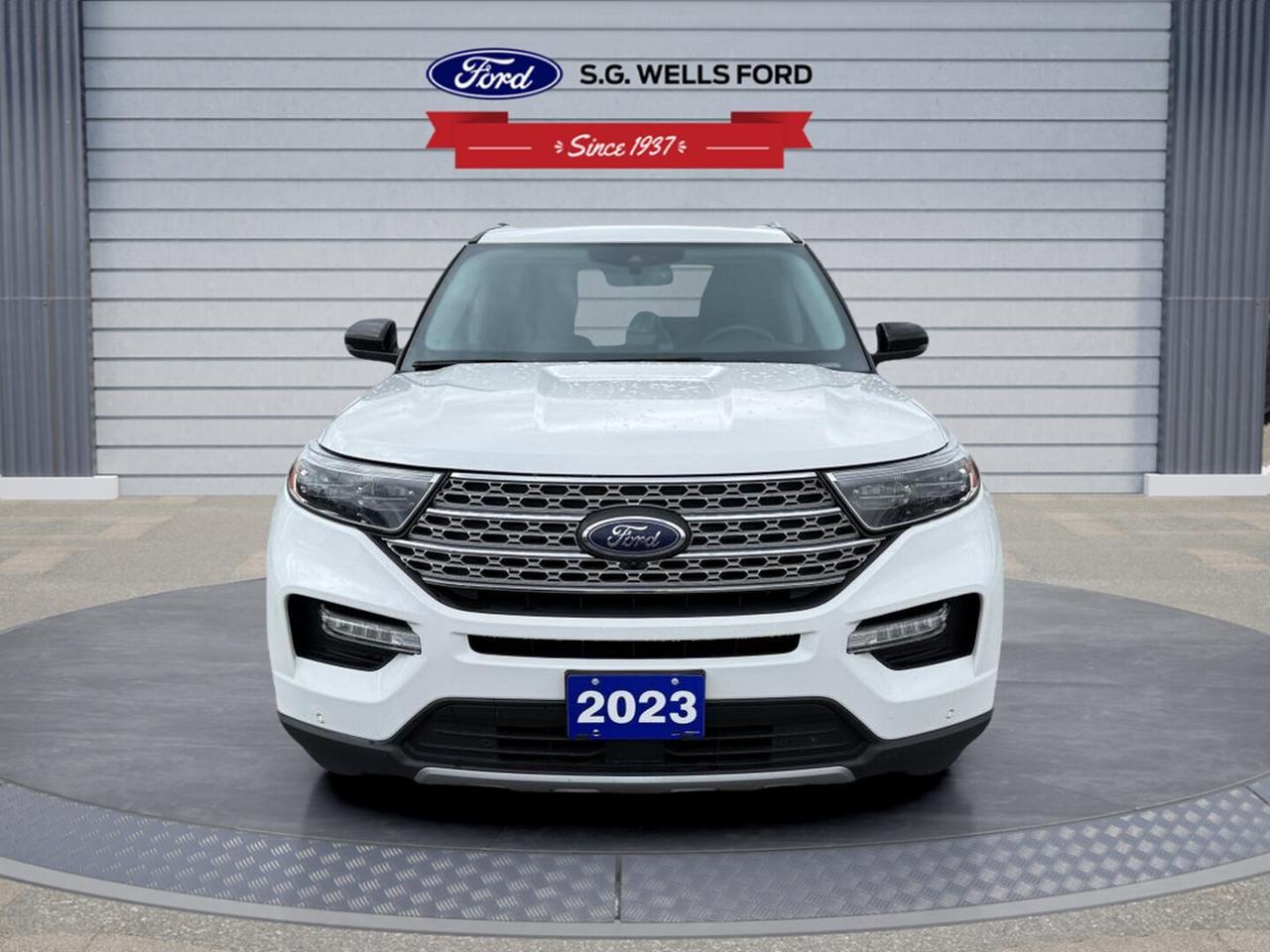 2023 Ford Explorer LIMITED Photo