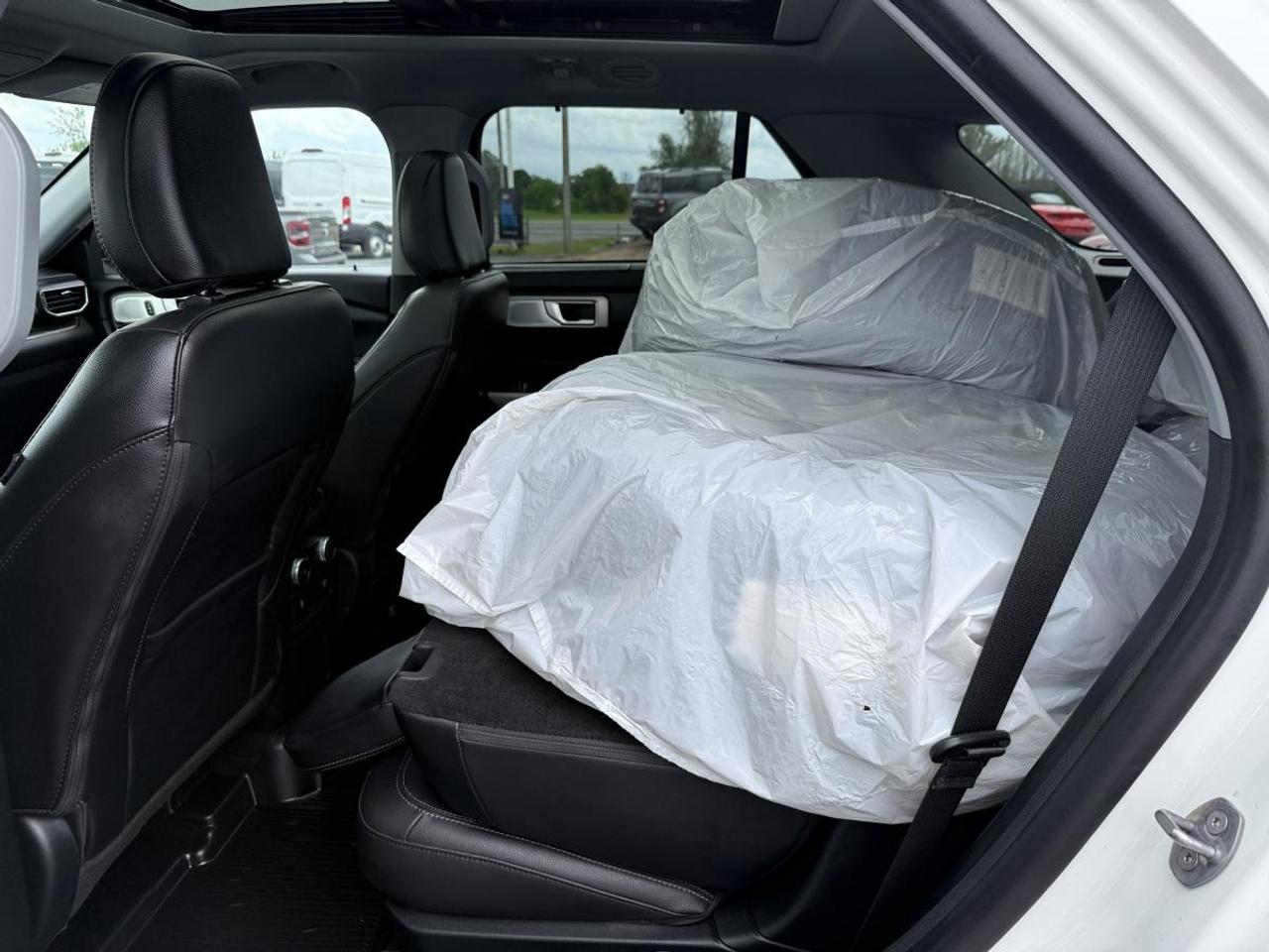 2023 Ford Explorer LIMITED Photo