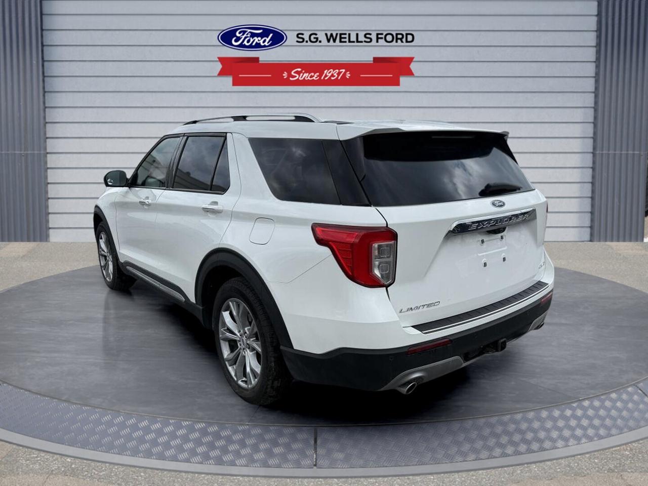 2023 Ford Explorer LIMITED Photo