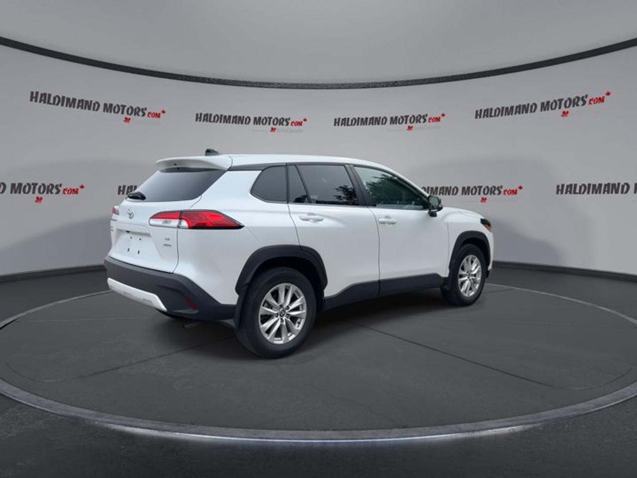 2025 Toyota Corolla Cross LE AWD | No Accidents | Heated Steering Photo