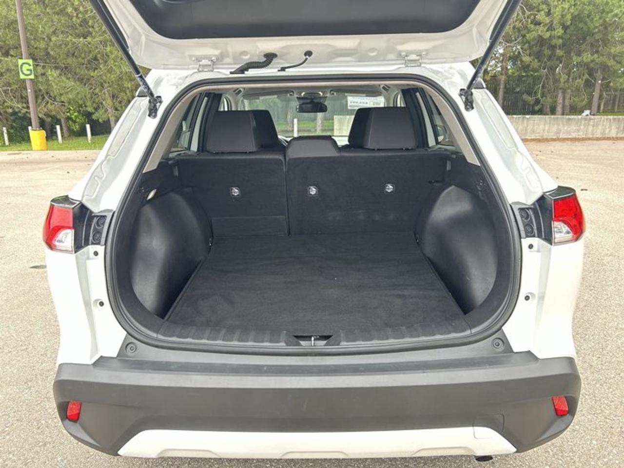 2025 Toyota Corolla Cross LE AWD | No Accidents | Heated Steering Photo