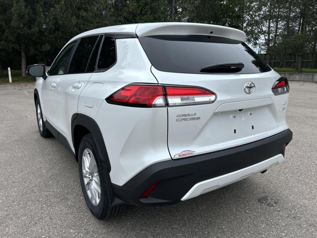 2025 Toyota Corolla Cross LE AWD | No Accidents | Heated Steering Photo