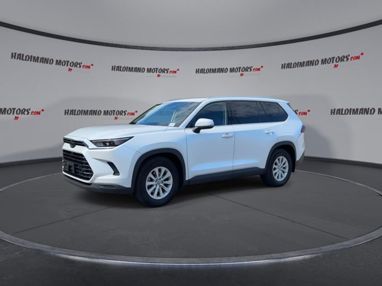 2026 Toyota Grand Highlander XLE AWD | One Owner | No Accidents | Leather Seats Photo