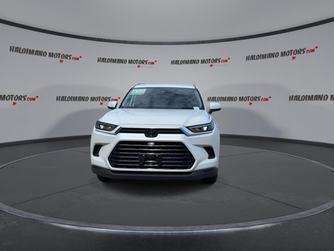 2026 Toyota Grand Highlander XLE AWD | One Owner | No Accidents | Leather Seats Photo