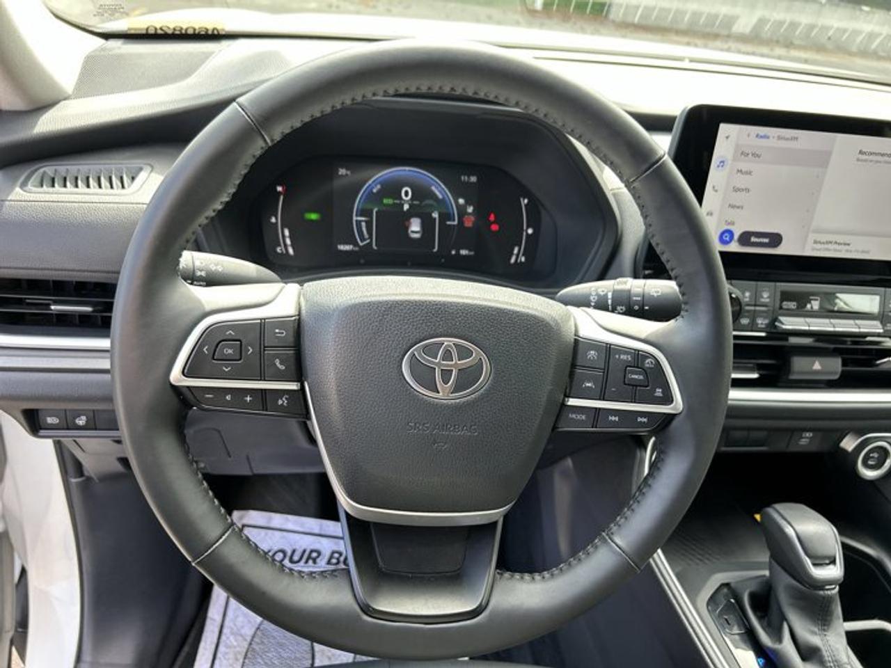 2026 Toyota Grand Highlander XLE AWD | One Owner | No Accidents | Leather Seats Photo