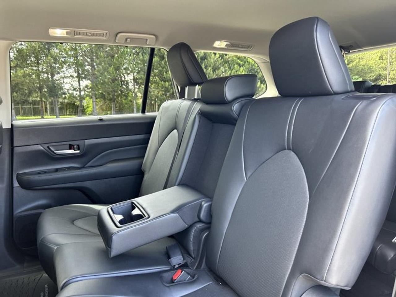 2026 Toyota Grand Highlander XLE AWD | One Owner | No Accidents | Leather Seats Photo