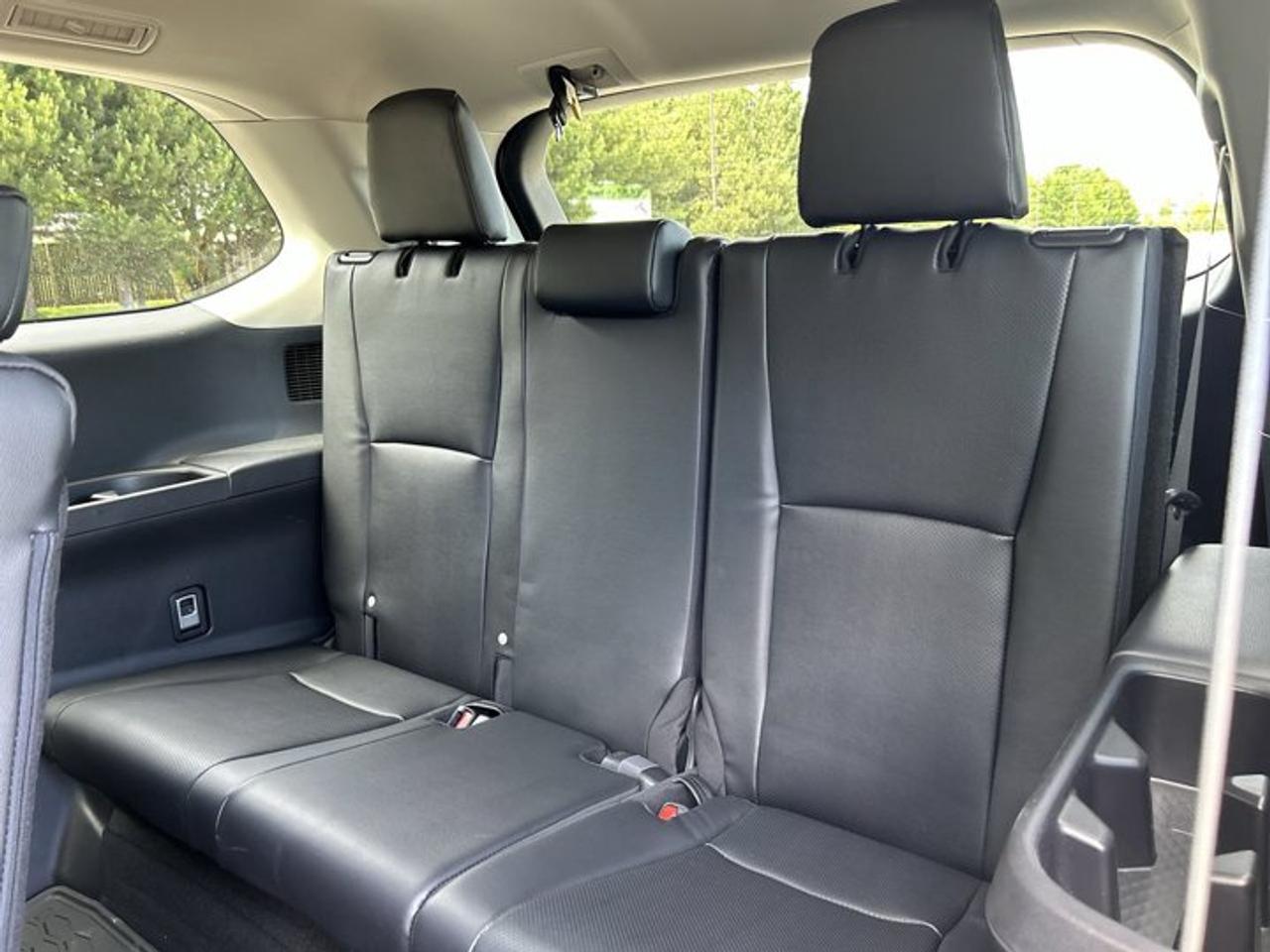 2026 Toyota Grand Highlander XLE AWD | One Owner | No Accidents | Leather Seats Photo