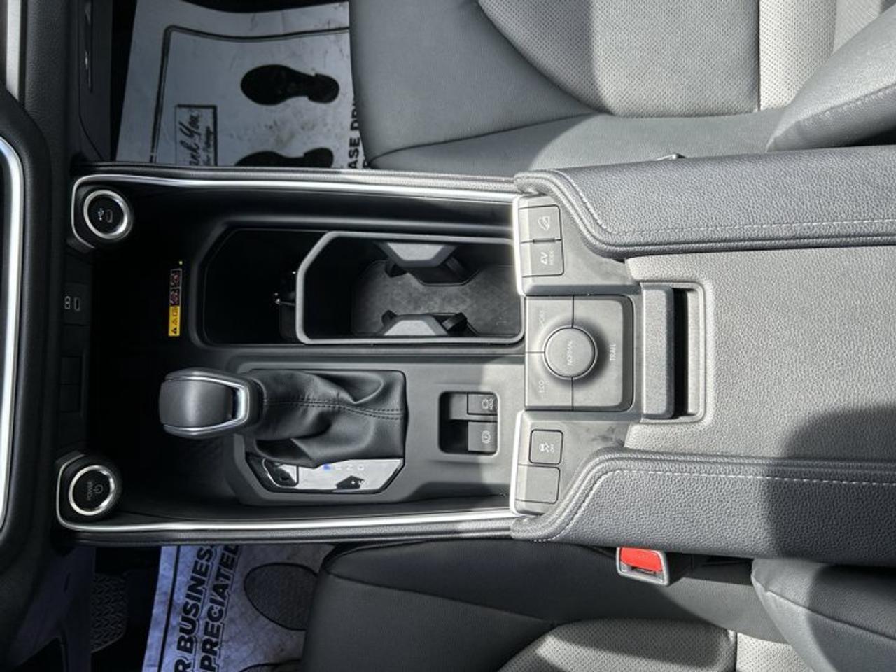 2026 Toyota Grand Highlander XLE AWD | One Owner | No Accidents | Leather Seats Photo