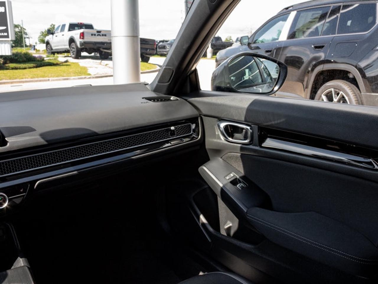 2025 Honda Civic Hybrid Photo